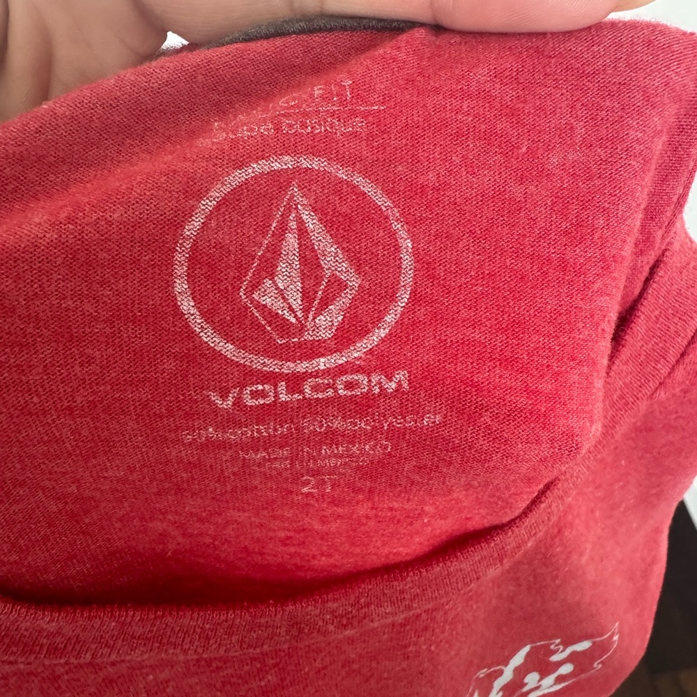 Volcom red short sleeve T-shirt size 2T - Picture 3 of 5